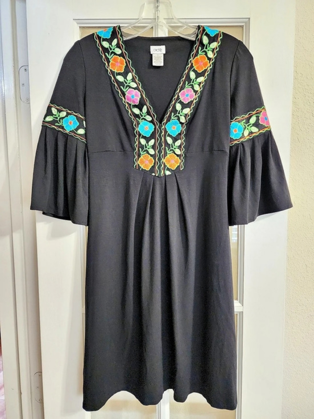 Caché Black Floral Embroidered Bell Sleeve V Neck Dress S Y2K